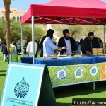 Home 23 업사이클링 스타트업에서 중요한 고객 서비스 전략 - A vibrant community event in a Middle Eastern urban park focused on recycling and environmental awar...